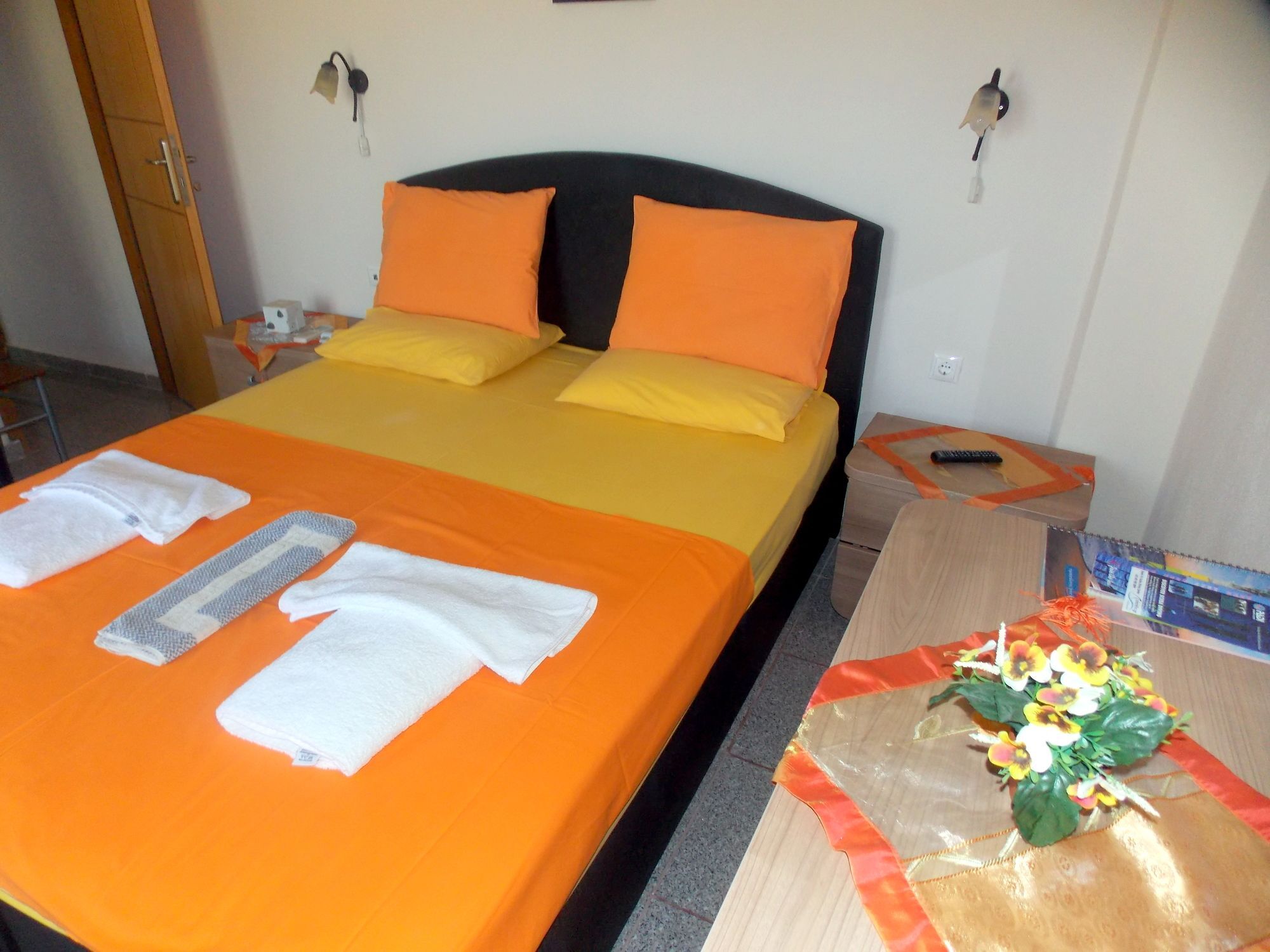 Nikos Apartments Ситония Екстериор снимка