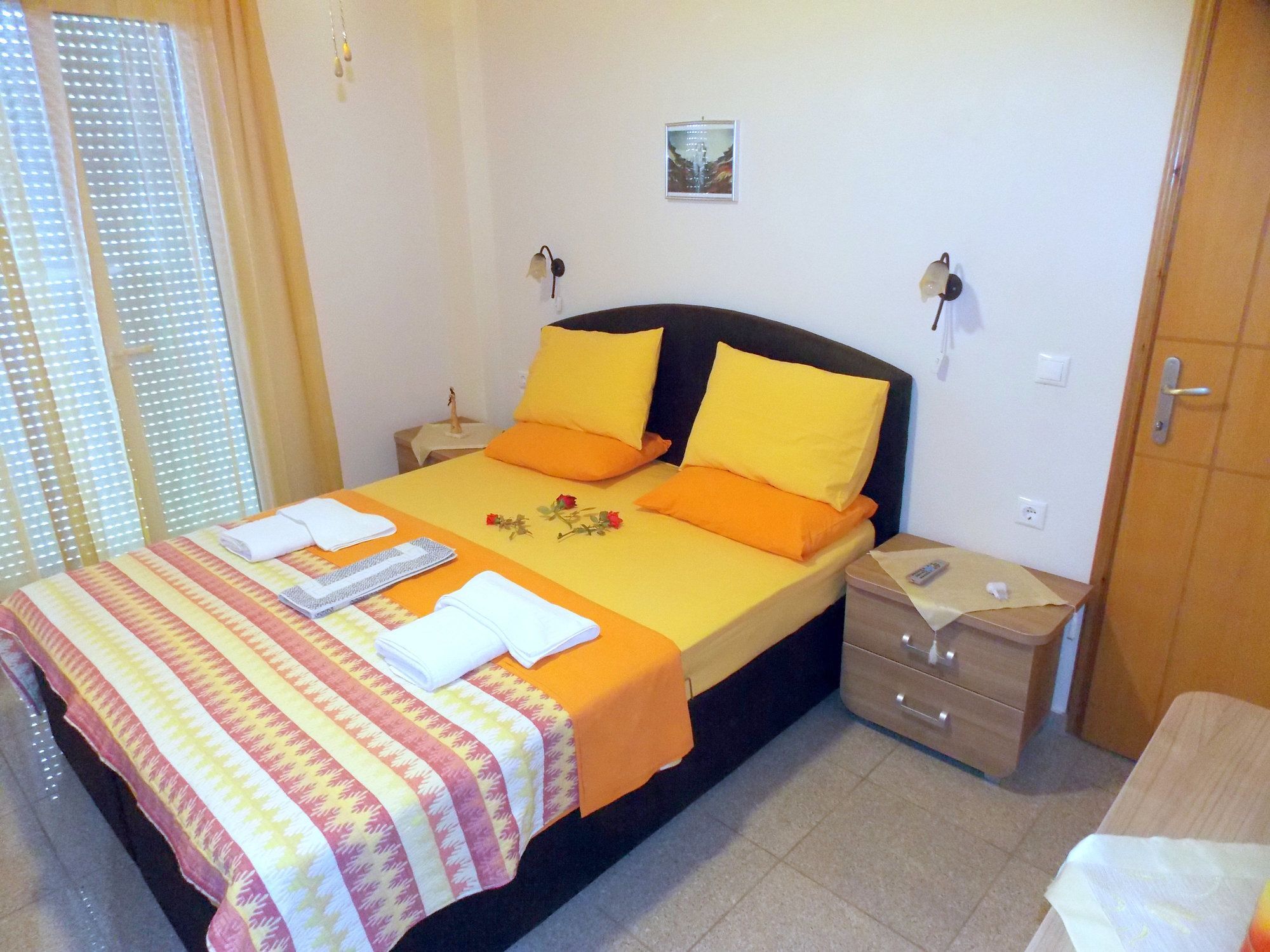 Nikos Apartments Ситония Екстериор снимка