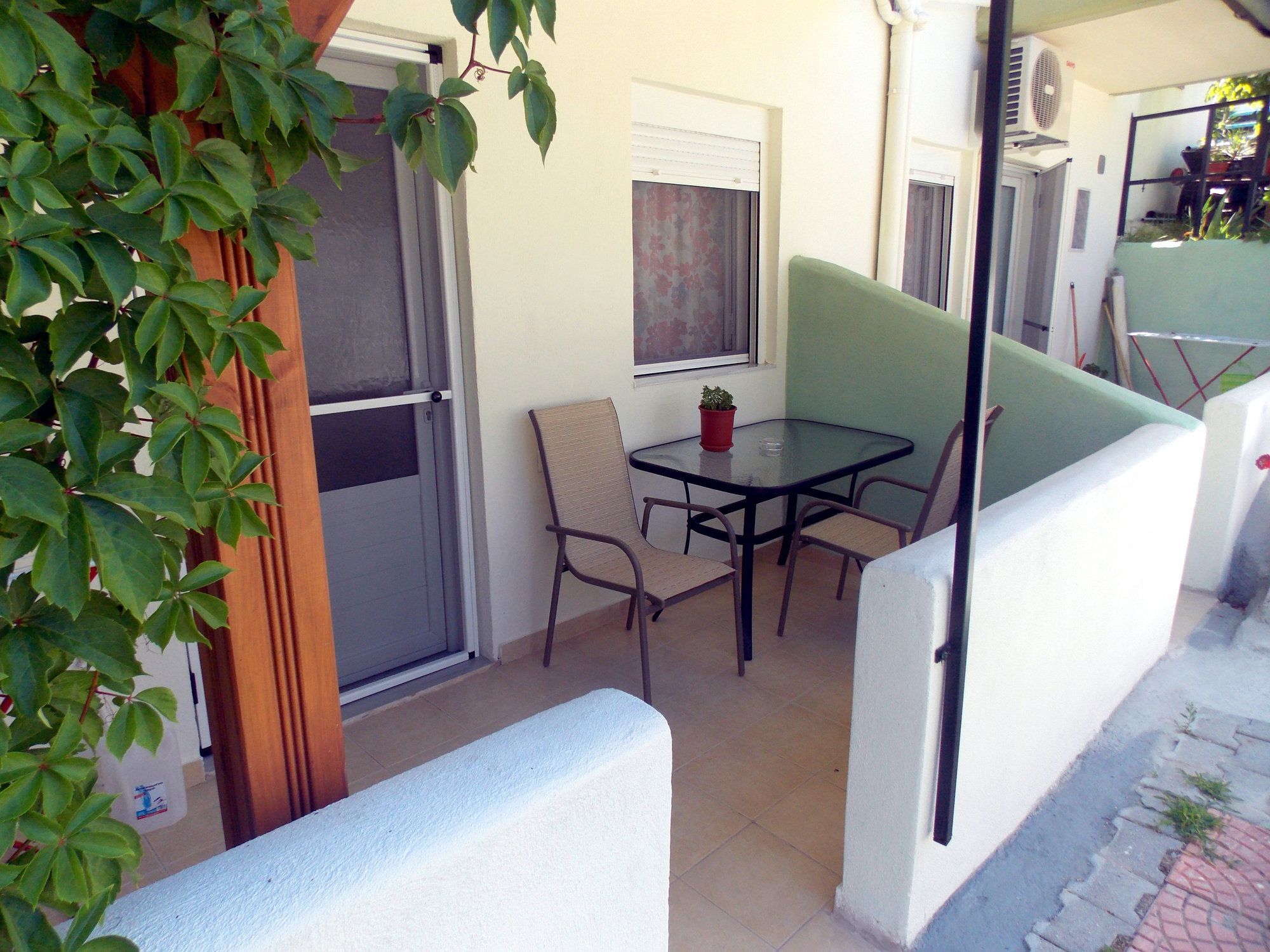 Nikos Apartments Ситония Екстериор снимка