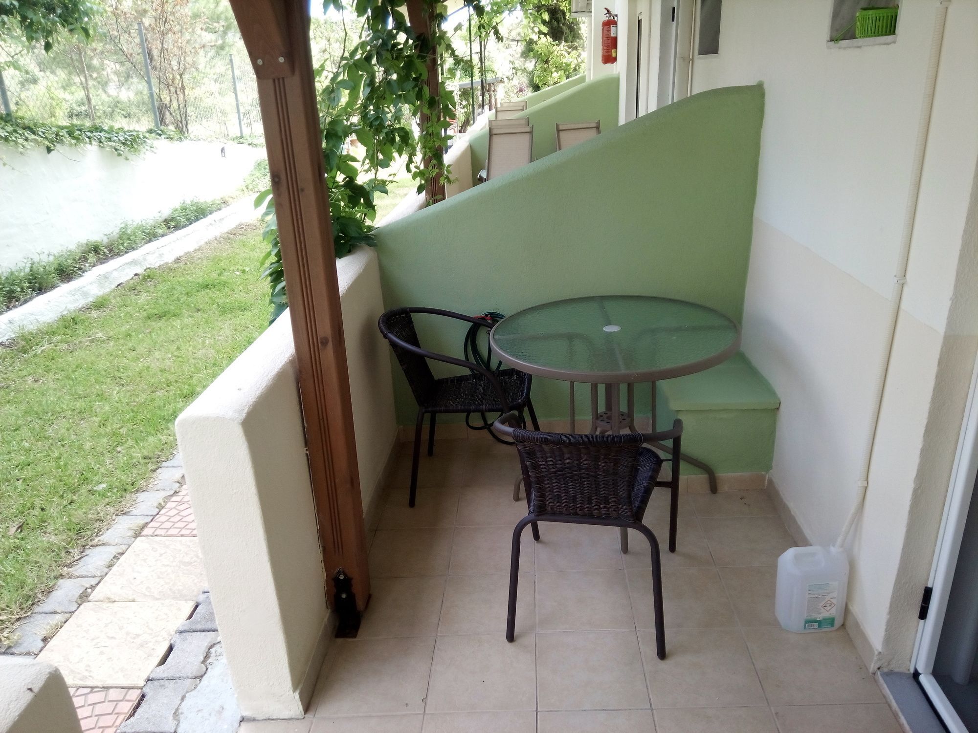 Nikos Apartments Ситония Екстериор снимка